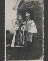 Unbekanntes Paar in ungarischer Tracht von Rimetea