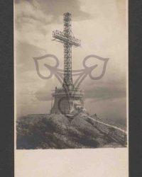 Heldenkreuz auf der Caraimanspitze während des Aufbaus zwischen 1926 - 1928