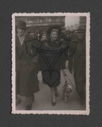 Hilda Sando geht spazieren