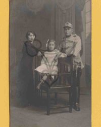 Rumänische Soldatenfamilie