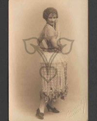 Verkleidetes Mädchen