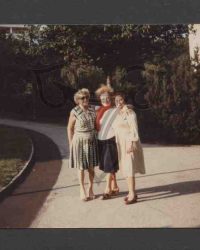 Drei unbekannte Frauen