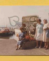 Unbekannte Frauengruppe