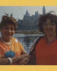 Zwei unbekannte Frauen