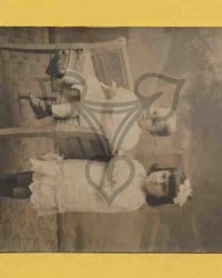 Zwei unbekannte Mädchen