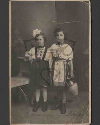 Zwei Unbekannte Mädchen