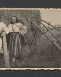 Unbekanntes Paar in Tracht