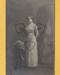 Unbekannte Frau