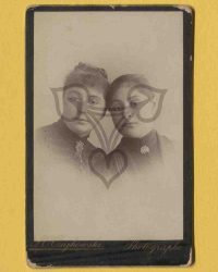 Zwei unbekannte Frauen