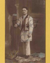 Unbekannter Mann in Tracht