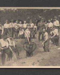 Grabende Soldaten