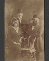 Unbekannte Familie