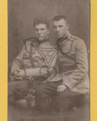 Munteanu Bogdan [st.] și Capitan Mosiu [dr.]