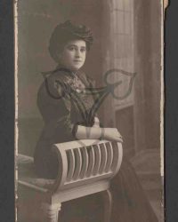 Unbekannte Frau