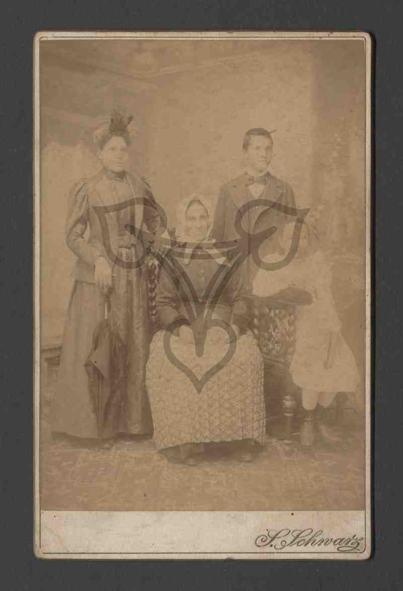 Unbekannte Familie