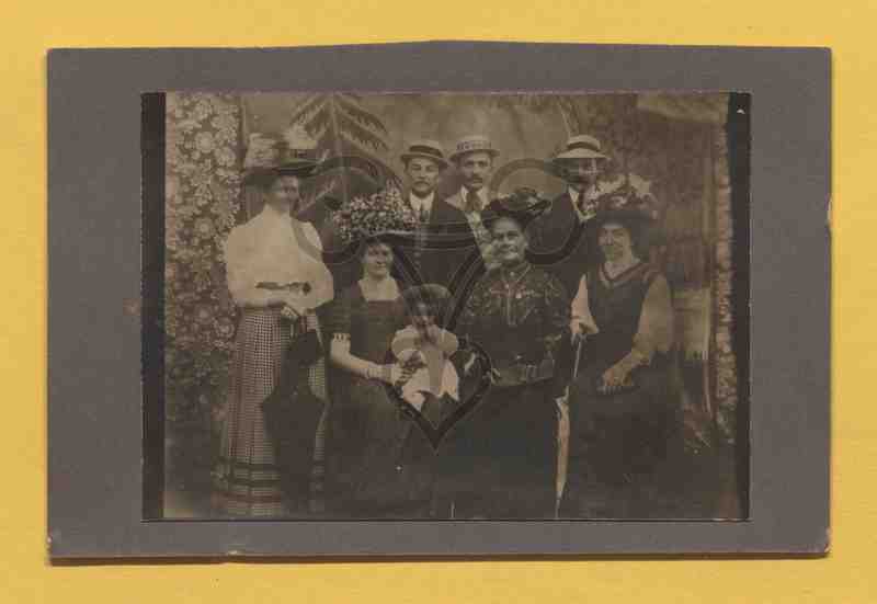 Unbekannte Familie