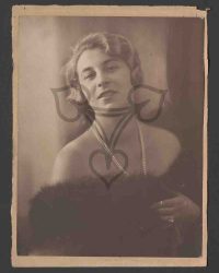 Unbekannte Frau