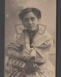 Unbekannte Frau