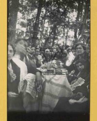 Petrecere in pădurea Resca ca 1912-14